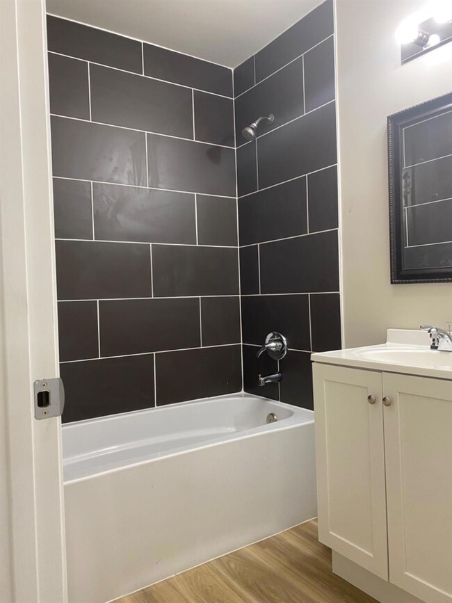 1081 E 35th Ct, Gary, IN 46409 - photo 6