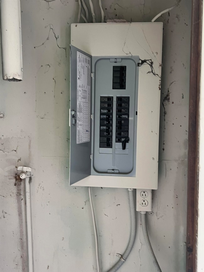 2316 E 15th Ave, Sheffield, AL 35660 - photo 6