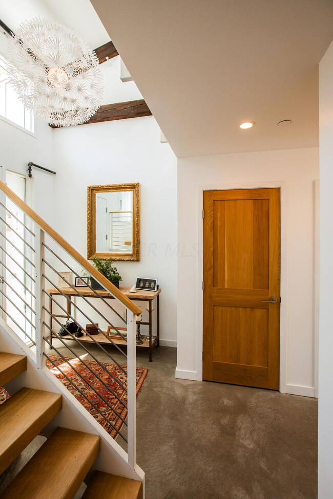 62 E Prescott St, Columbus, OH 43215 - photo 5