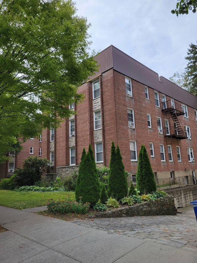 38-24 213th St, Flushing, NY 11361 - photo 6