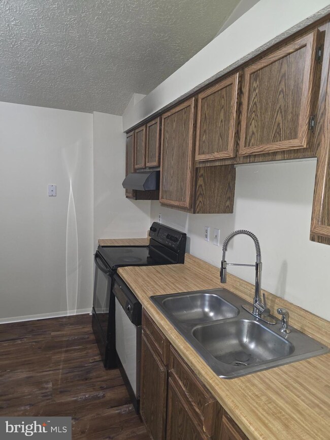 1407 Gesna Dr, Hanover, MD 21076 - photo 5