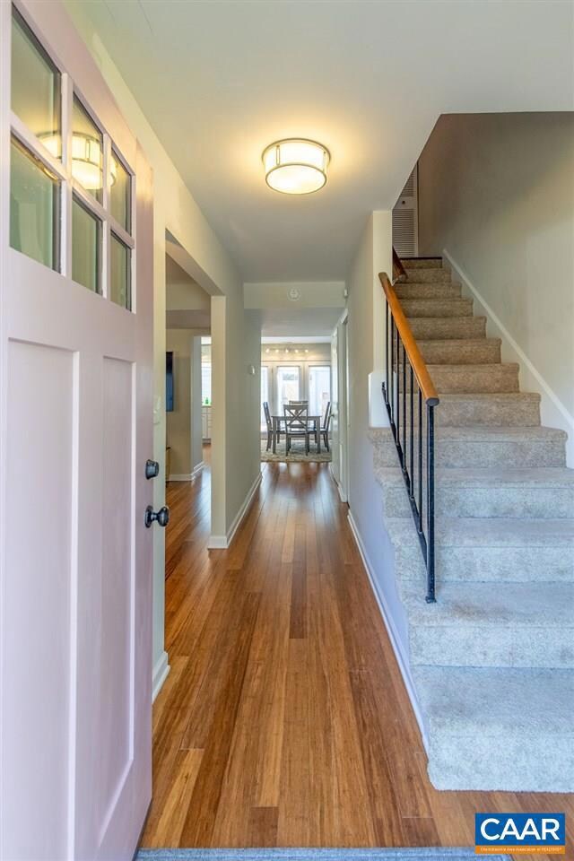 124 Woodlake Dr, Charlottesville, VA 22901 - photo 3