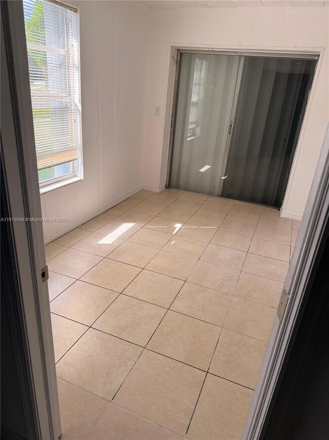 4401 N Australian Ave, West Palm Beach, FL 33407 - photo 6