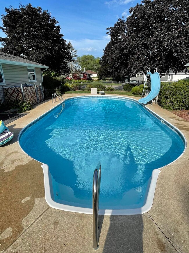 1316 W Burbank Ave, Janesville, WI 53546 - photo 6