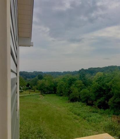 1048 Bear Creek Rd unit B, Leicester, NC 28748 - photo 4