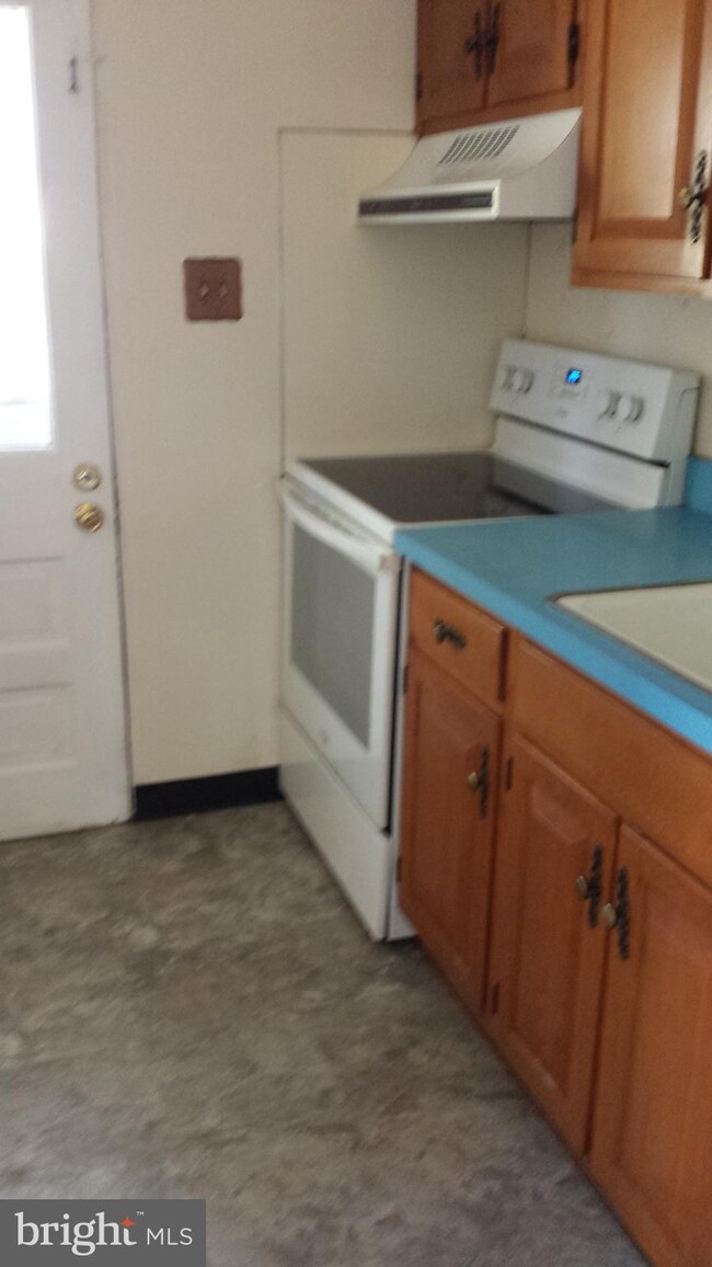 25 N Penrose St unit 1, Quakertown, PA 18951 - photo 7