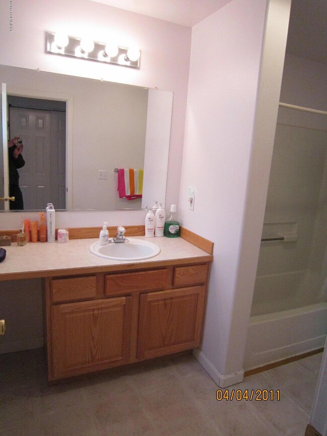 2188 Ivan Dr unit B, Anchorage, AK 99507 - photo 6