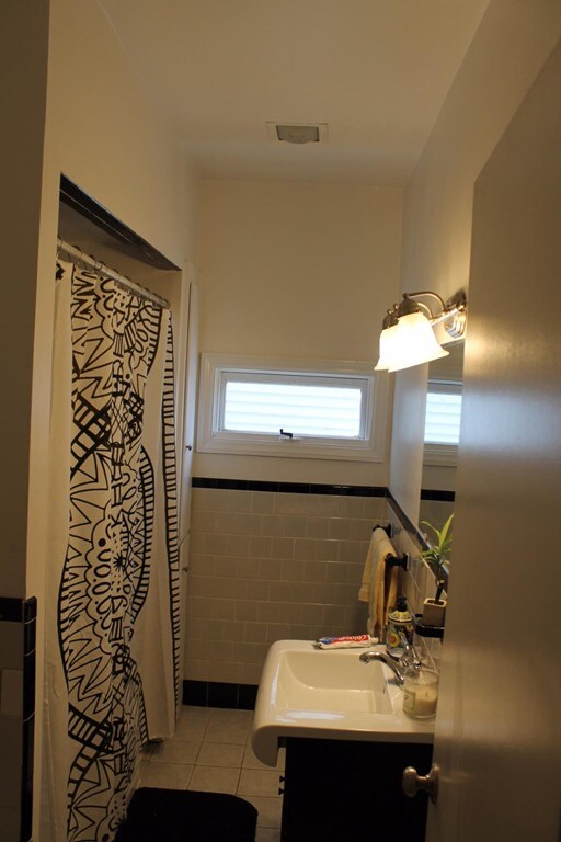 929 E Broadway unit 3, Boston, MA 02127 - photo 3