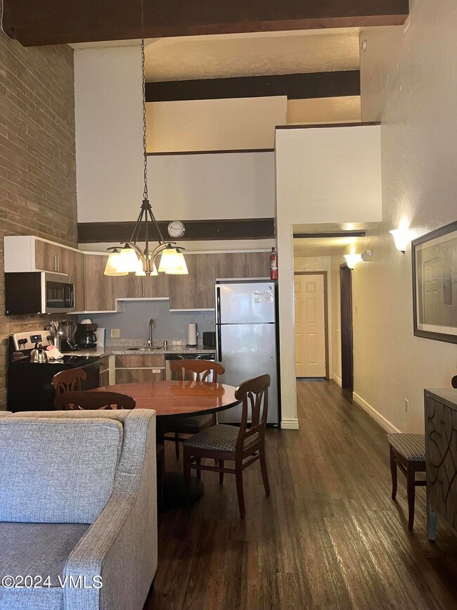 1313 living up to loft