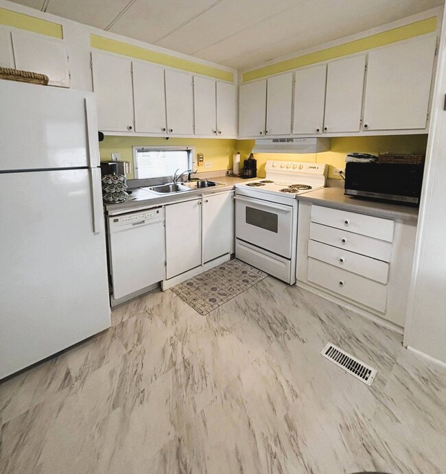 199 Edward Dr, Sebastian, FL 32958 - photo 5