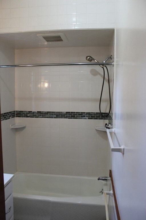 43 Oakridge St unit 1, Mattapan, MA 02126 - photo 4