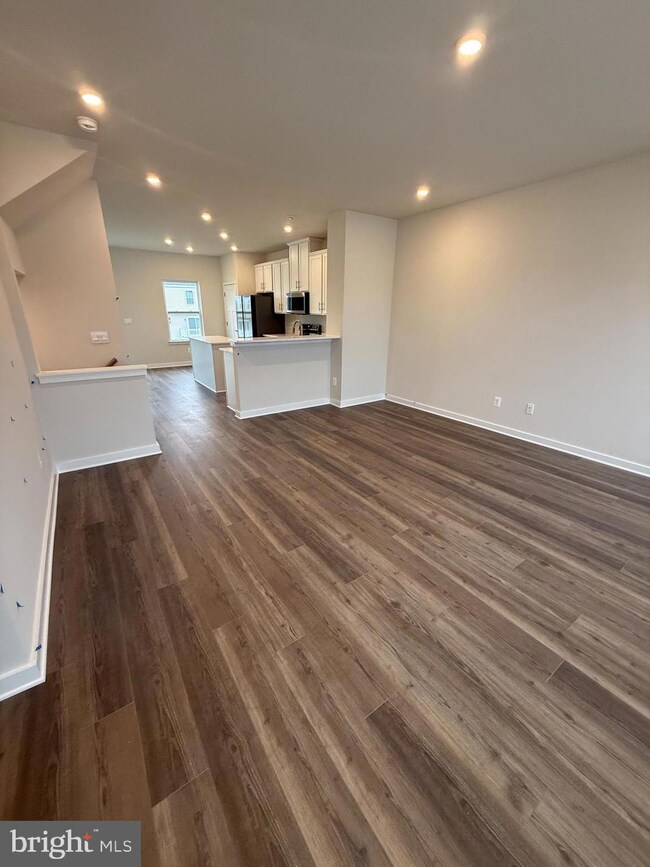 132 Monroe Ave, Ranson, WV 25438 - photo 5