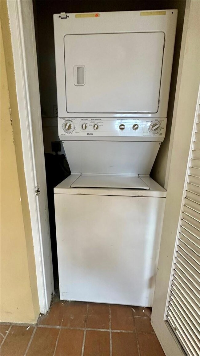 1911 NE 28th Ct unit 2B, Lighthouse Point, FL 33064 - photo 4