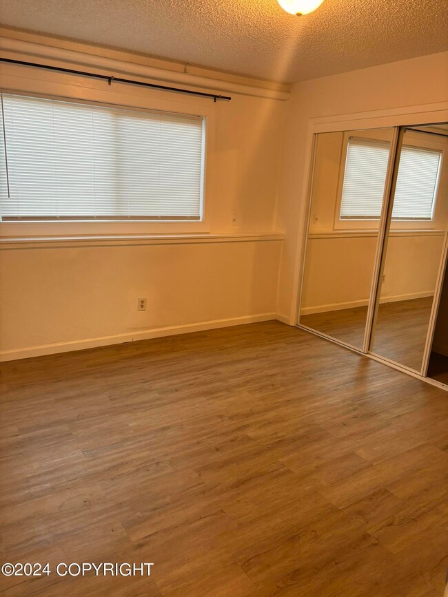 1425 W 40th Ave unit 3, Anchorage, AK 99503 - photo 4