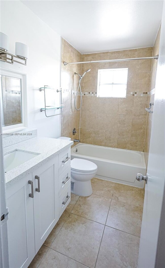 465 SW 86th Ave unit 208, Pembroke Pines, FL 33025 - photo 6