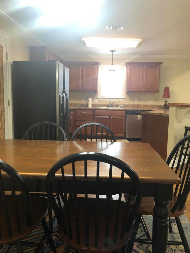12 Whitestone Ct 4