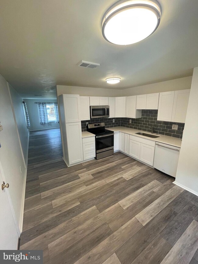 2517 East Ave, Sparrows Point, MD 21219 - photo 6