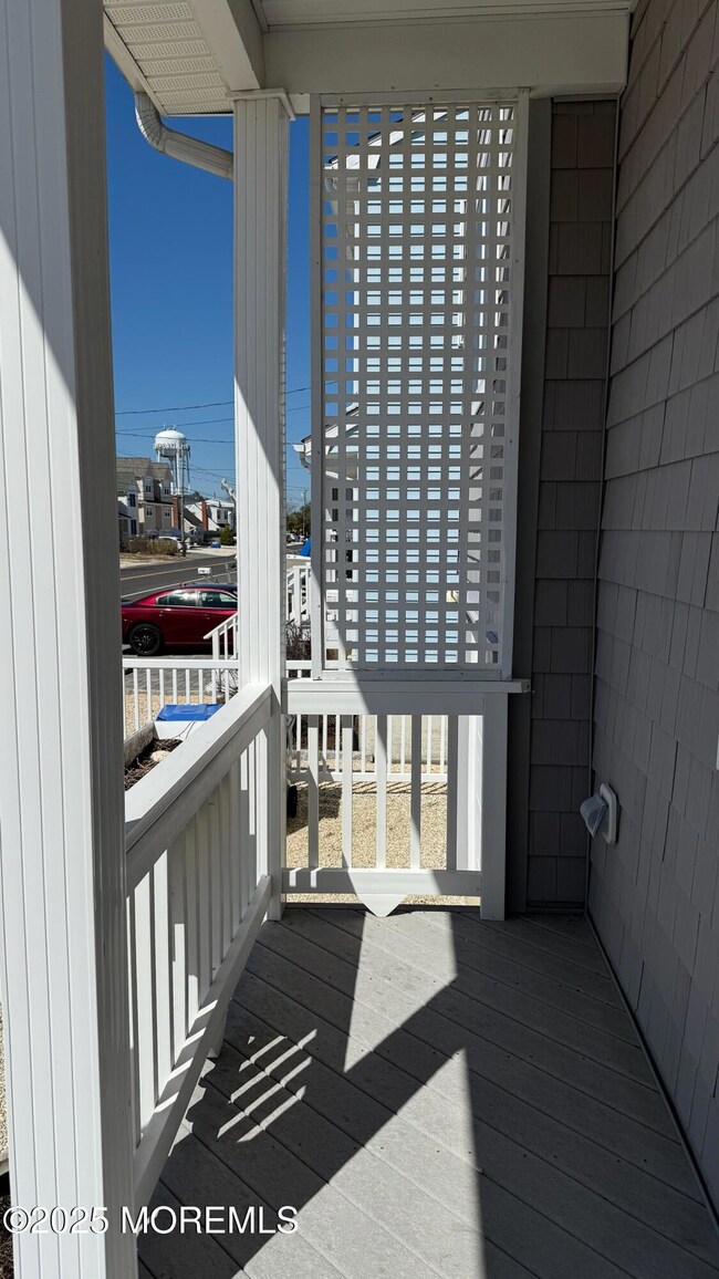 3-FrontPorch