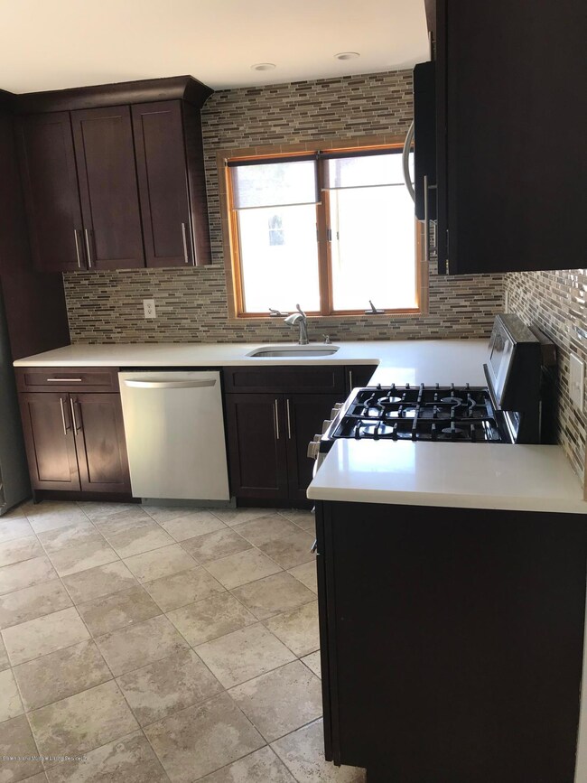 148 Buffalo St, Staten Island, NY 10306 - photo 4