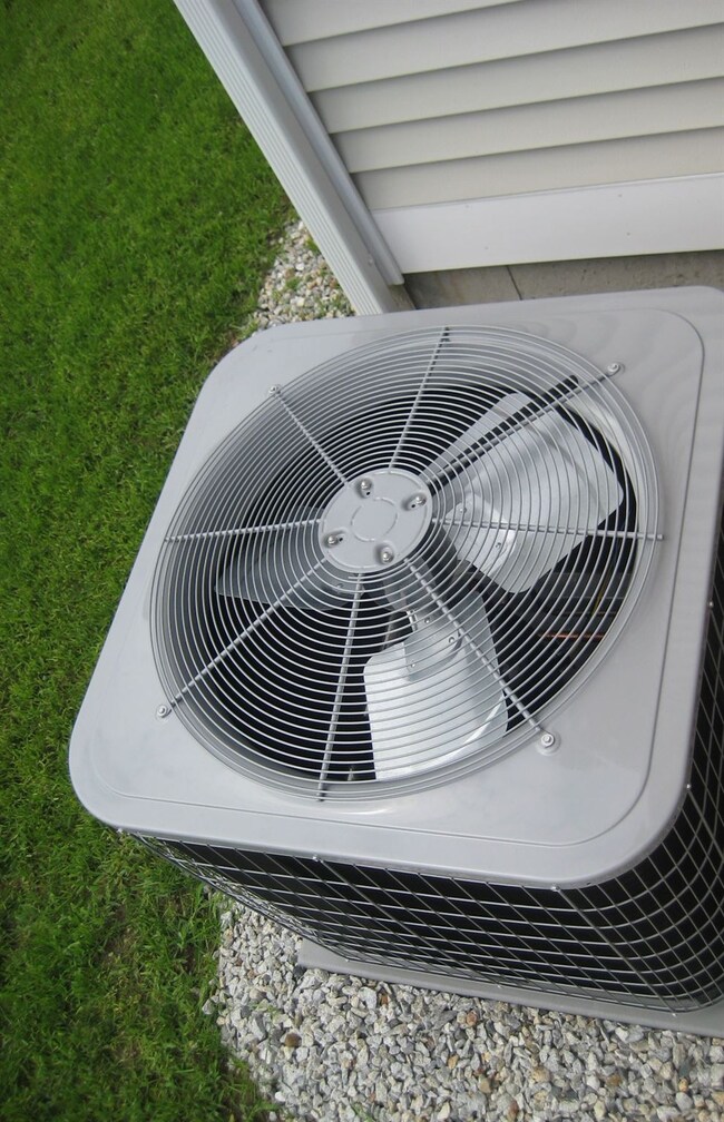 14 Wild Rose Dr unit U15, Nashua, NH 03063 - photo 5