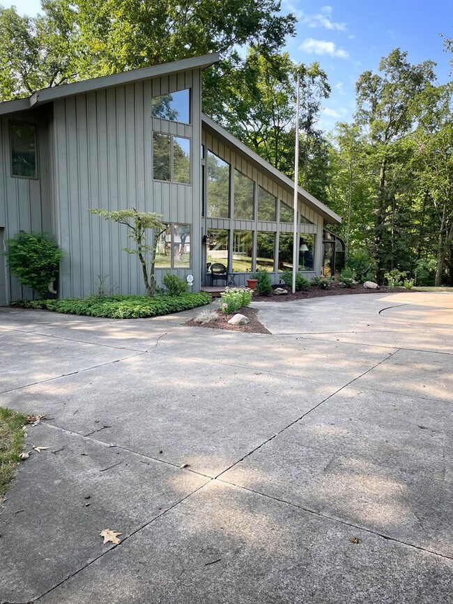 457 Woodhill Dr N, Ashland, OH 44805 - photo 3