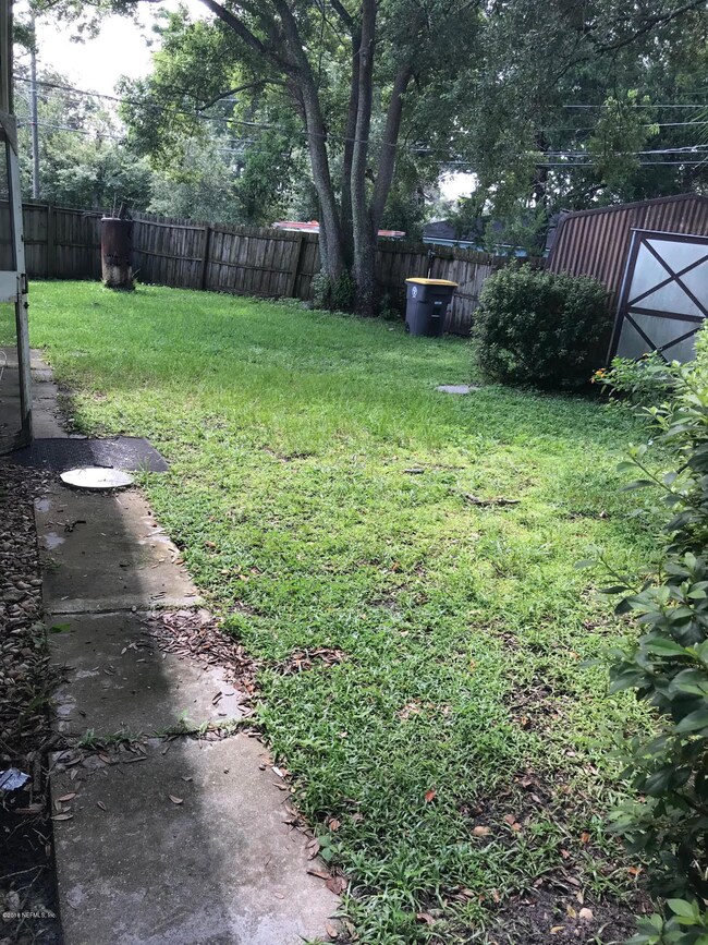 6035 Cedar Hills Blvd, Jacksonville, FL 32210 - photo 4