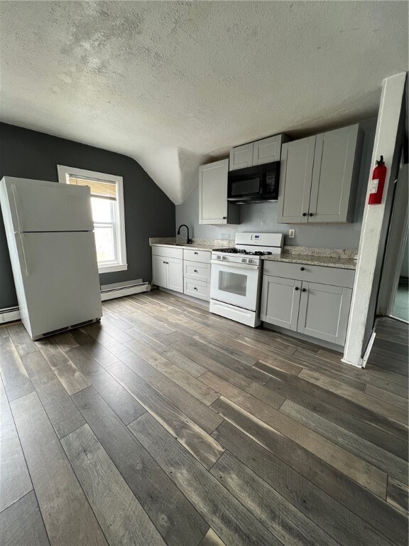 81 Harold St unit 3, Providence, RI 02908 - photo 2