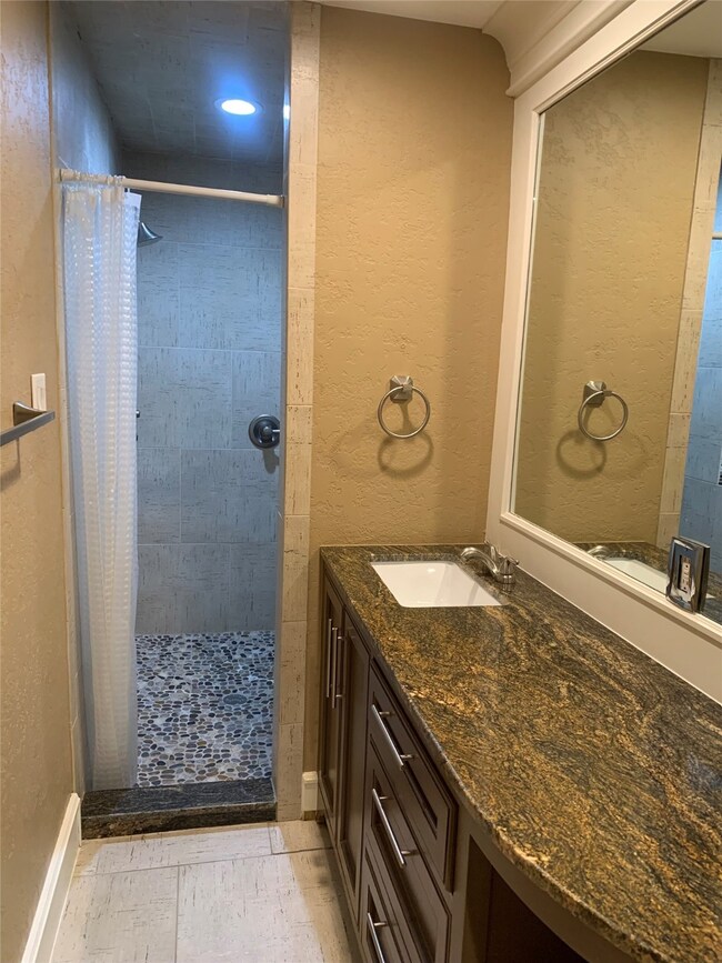 845 Holly Ridge Dr, Houston, TX 77024 - photo 7