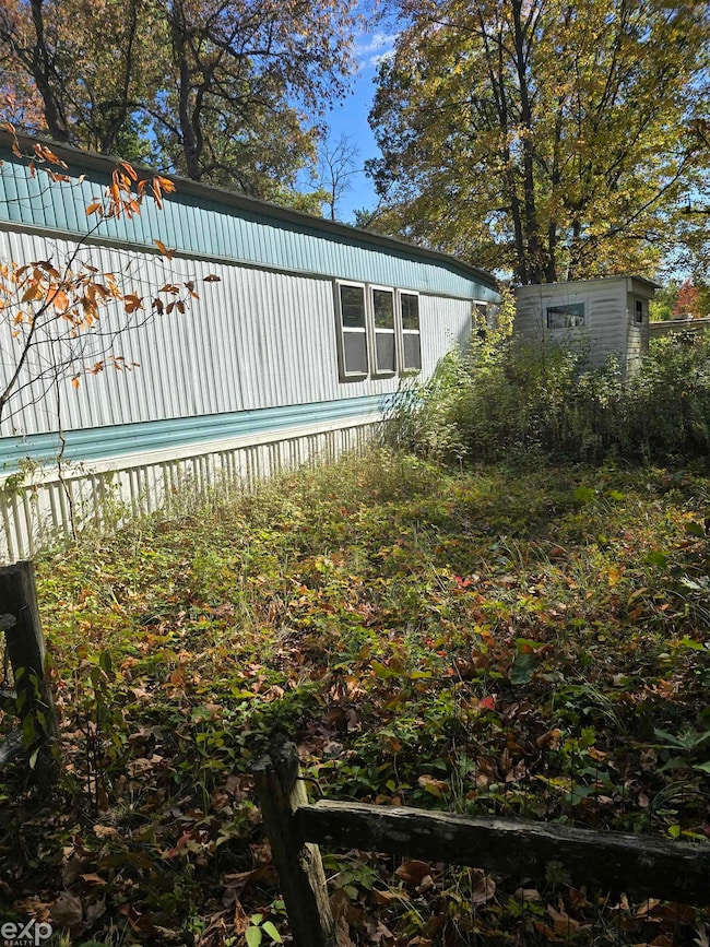 11299 Porter Ave, Bitely, MI 49309 - photo 3