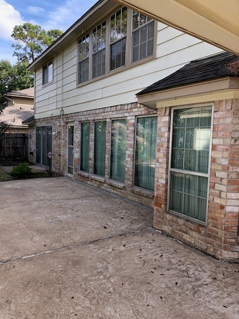 5622 Green Springs Dr, Houston, TX 77066 - photo 2