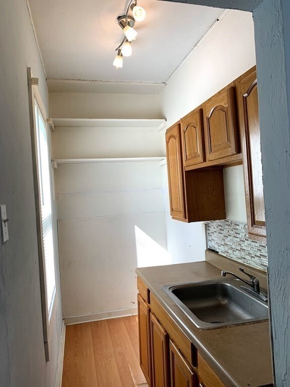 379 Cambridge St unit 2, Worcester, MA 01603 - photo 3