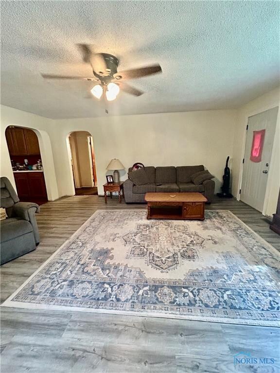 635 Dayton Ave, Findlay, OH 45840 - photo 6