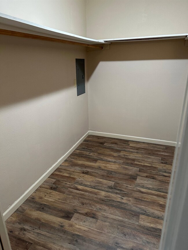 5830 Meadow Way, Beaumont, TX 77707 - photo 7