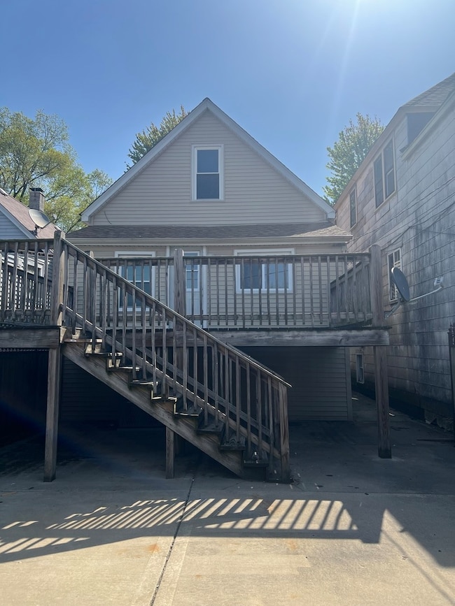 10642 S Calhoun Ave, Chicago, IL 60617 - photo 5