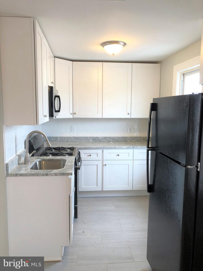 117 E Broad St unit 2F, Palmyra, NJ 08065 - photo 5