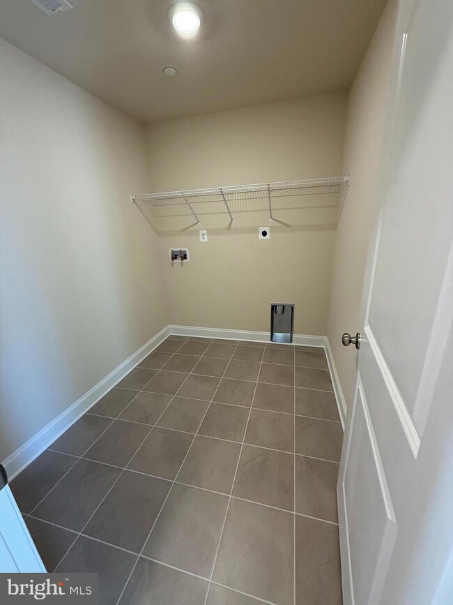 226 Sullivan Ln, Prince Frederick, MD 20678 - photo 5