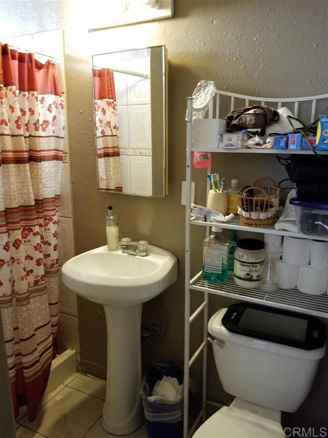 4138 1/2 Delta St, San Diego, CA 92113 - photo 2