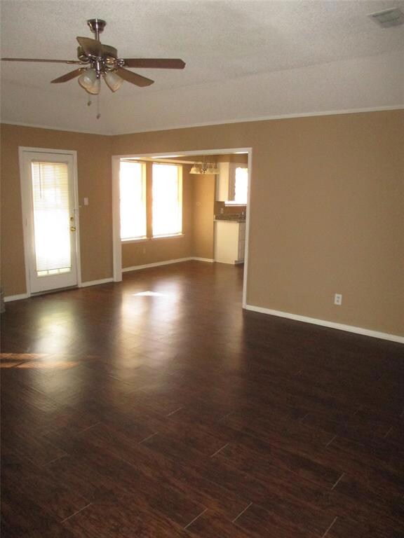 705 Regency Dr, Hurst, TX 76054 - photo 4