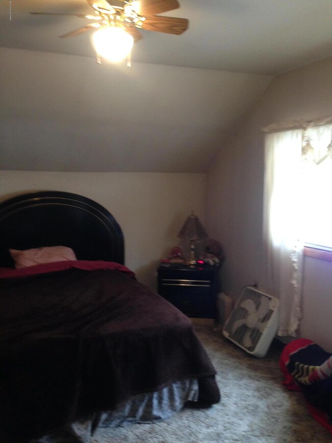 116-118 Spruce St, Olyphant, PA 18447 - photo 4