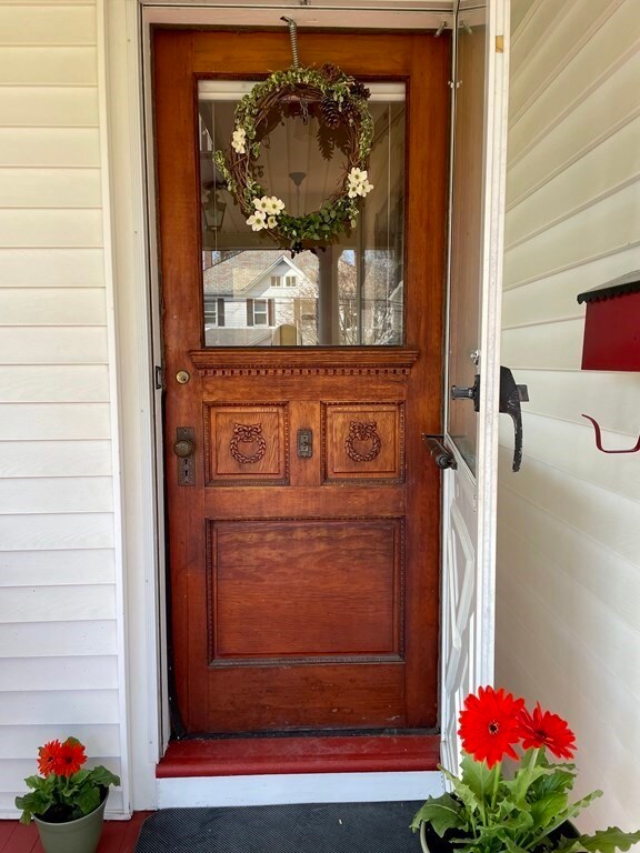 74 Garfield Ave, Easthampton, MA 01027 - photo 3