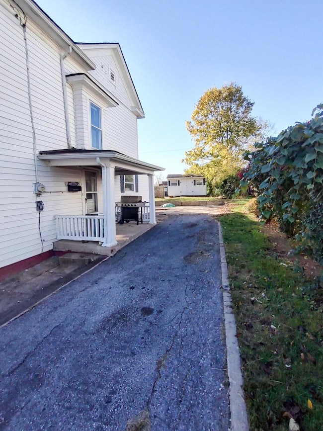 127 Mills Ave, Flemingsburg, KY 41041 - photo 5