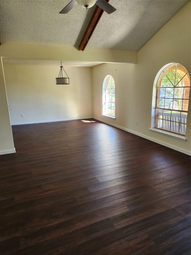 2135 County Road 540, Alvin, TX 77511 - photo 3