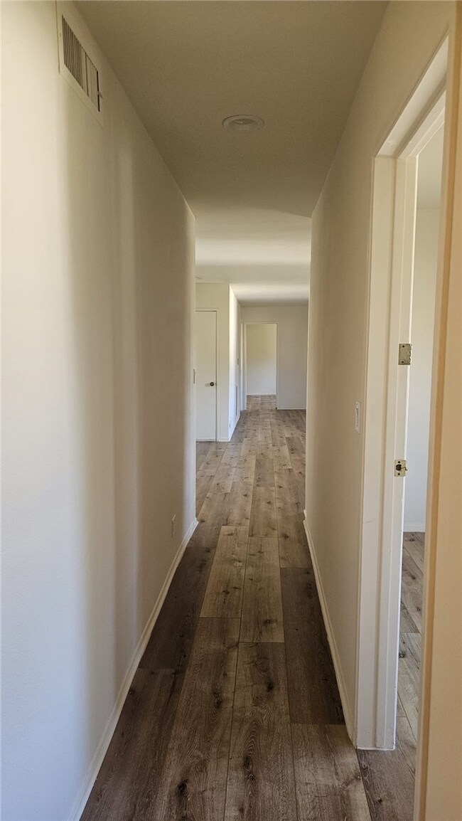 3548 Gladiola Dr unit A, Calabasas, CA 91302 - photo 4