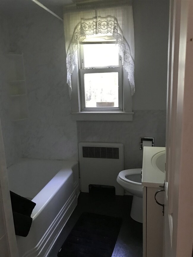 11 Ayer St, Nashua, NH 03064 - photo 7