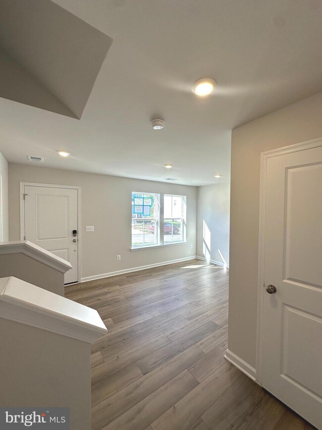 324 Watercourse Dr, Ranson, WV 25438 - photo 7