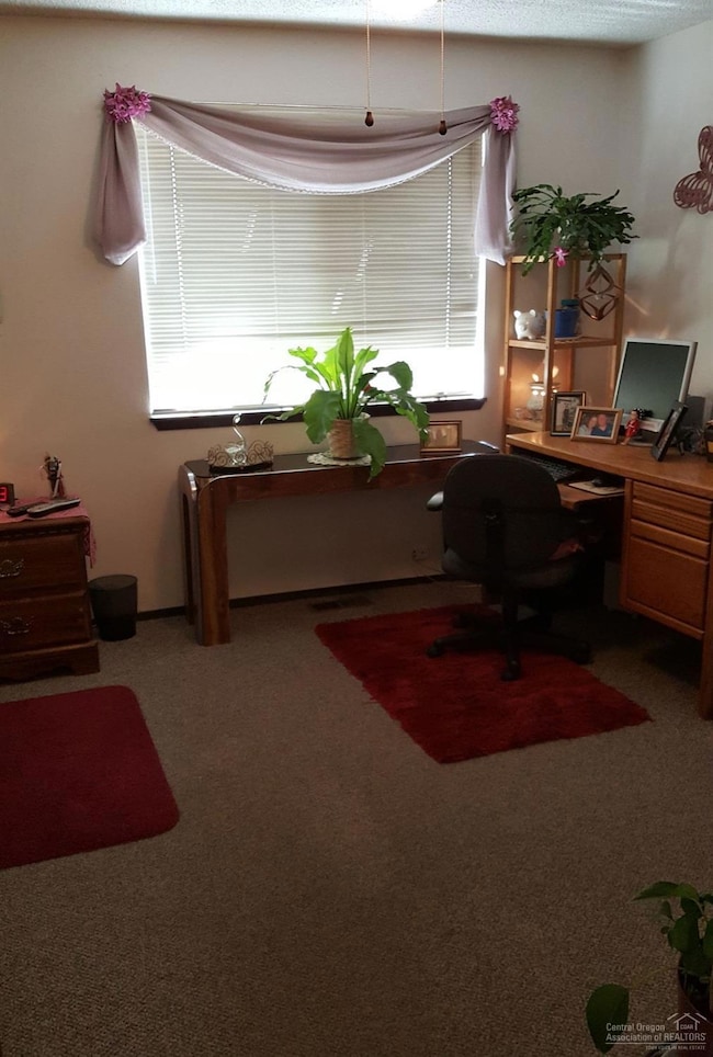 1147 NW 8th St, Redmond, OR 97756 - photo 5