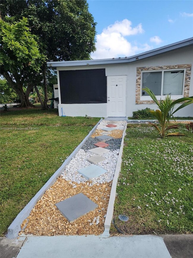 4795 NW 42nd St unit C, Lauderdale Lakes, FL 33319 - photo 2