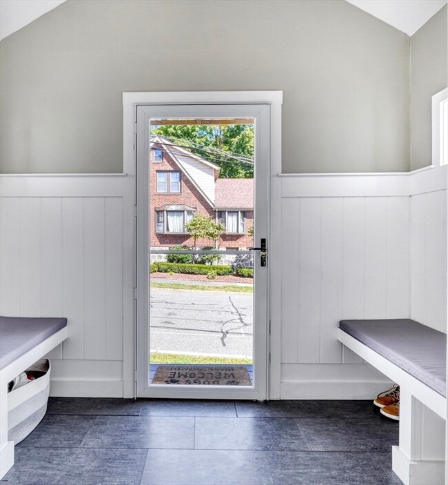 19 Gloria Rd, West Roxbury, MA 02132 - photo 4