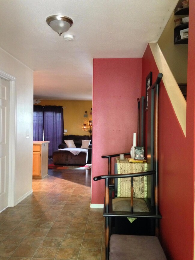 1383 Circlewood Dr, Central Point, OR 97502 - photo 5