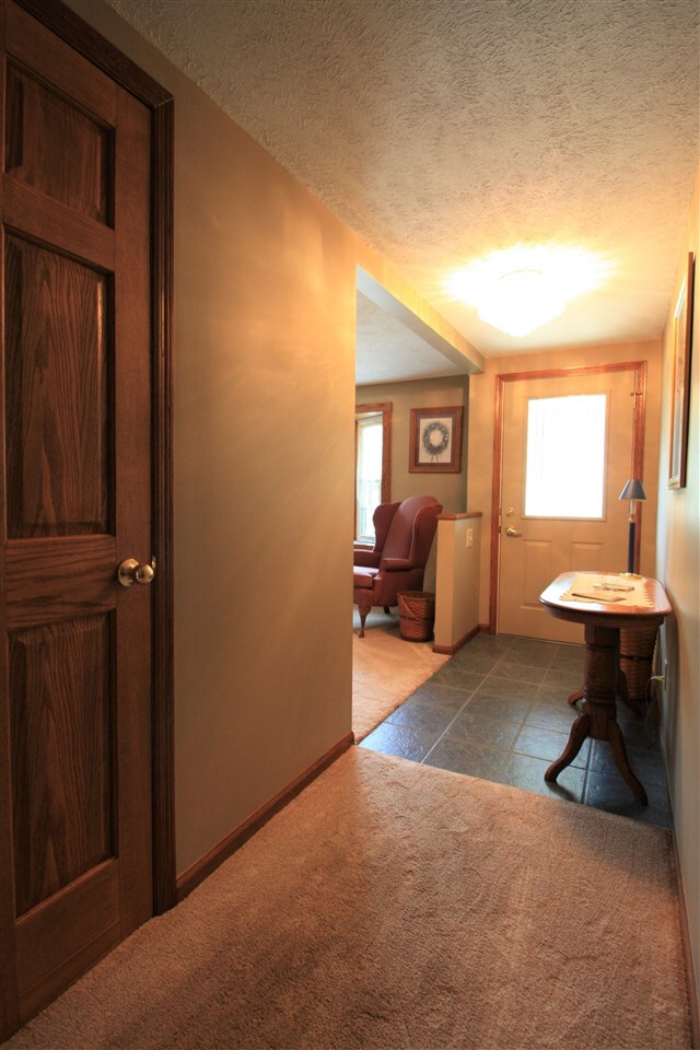 902 Crescent Dr, Kokomo, IN 46901 - photo 3